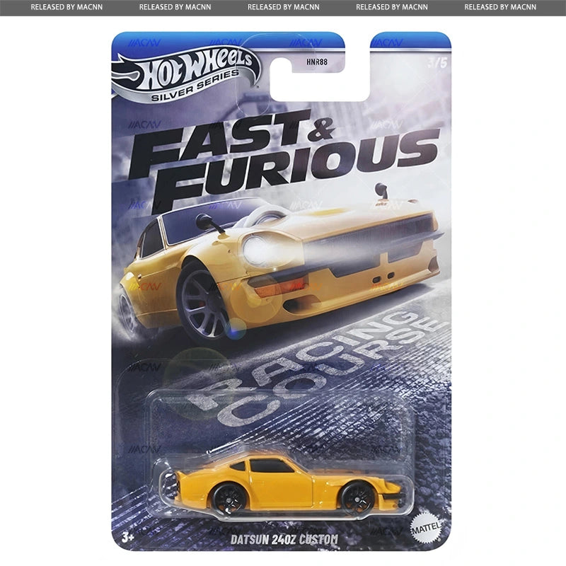 The Hot Wheels Fast & Furious 2025 - Racing Course - Mix 3K features a yellow 1:64 scale Datsun 240Z Custom, displayed in branded packaging with FAST & FURIOUS and RACING COURSE text.