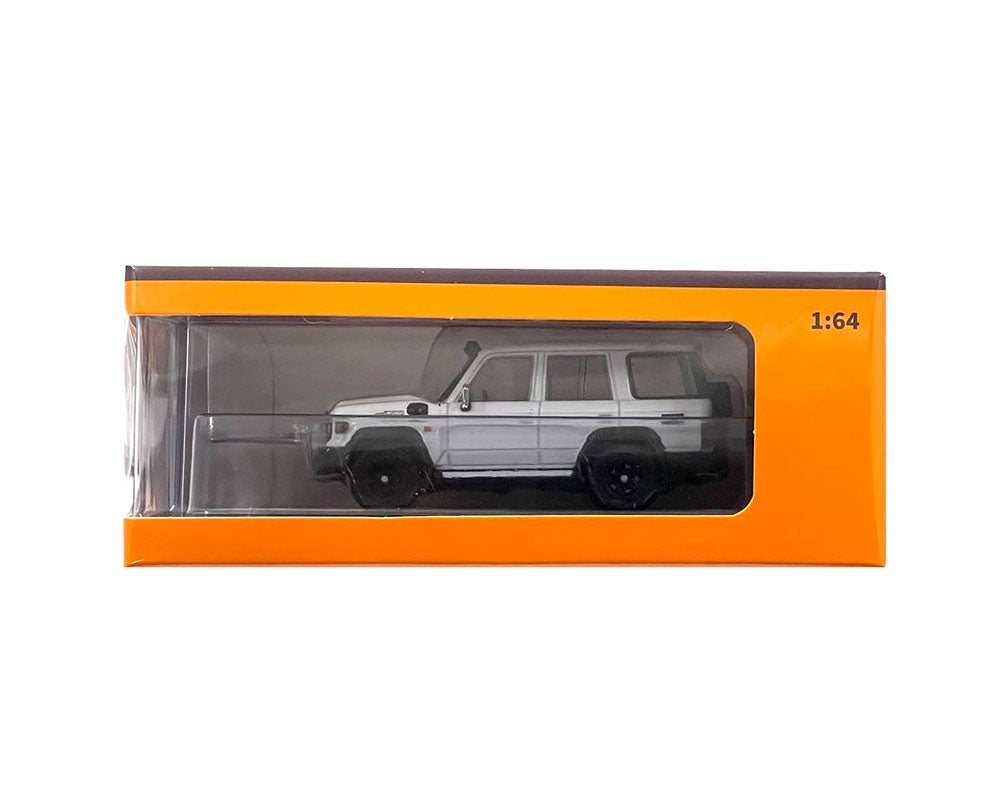 GCD 1:64 Toyota Land Cruiser (J76) 2023 LHD – White - 76 Series
