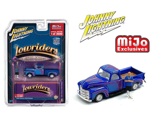 Johnny Lightning 1:64 Lowriders 1950 Chevrolet Pickup w/Figure